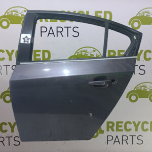 Puerta Trasera Izquierda Chevrolet Cruze 4p (05574762)