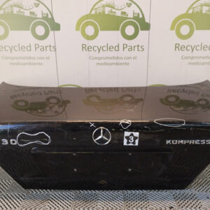 Tapa De Baul Mercedes Benz C230 (01038490)