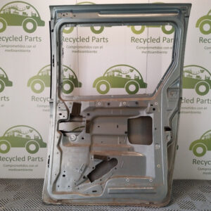 Puerta Trasera Derecha Dodge Caravan (04794893)