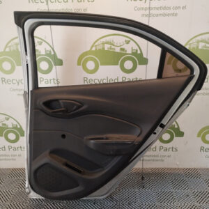 Puerta Trasera Derecha Chevrolet Onix (05601665)