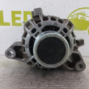 Alternador Toyota Hilux 2.4 (04821567)