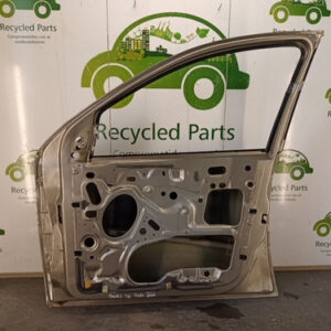 Puerta Delantera Derecha Ford Focus 1 (03999111)