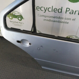 Puerta Trasera Derecha Vw Bora (04554737)