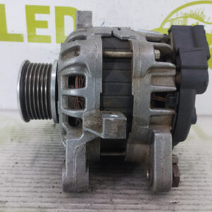 Alternador Toyota Hilux 2.4 (04821567)